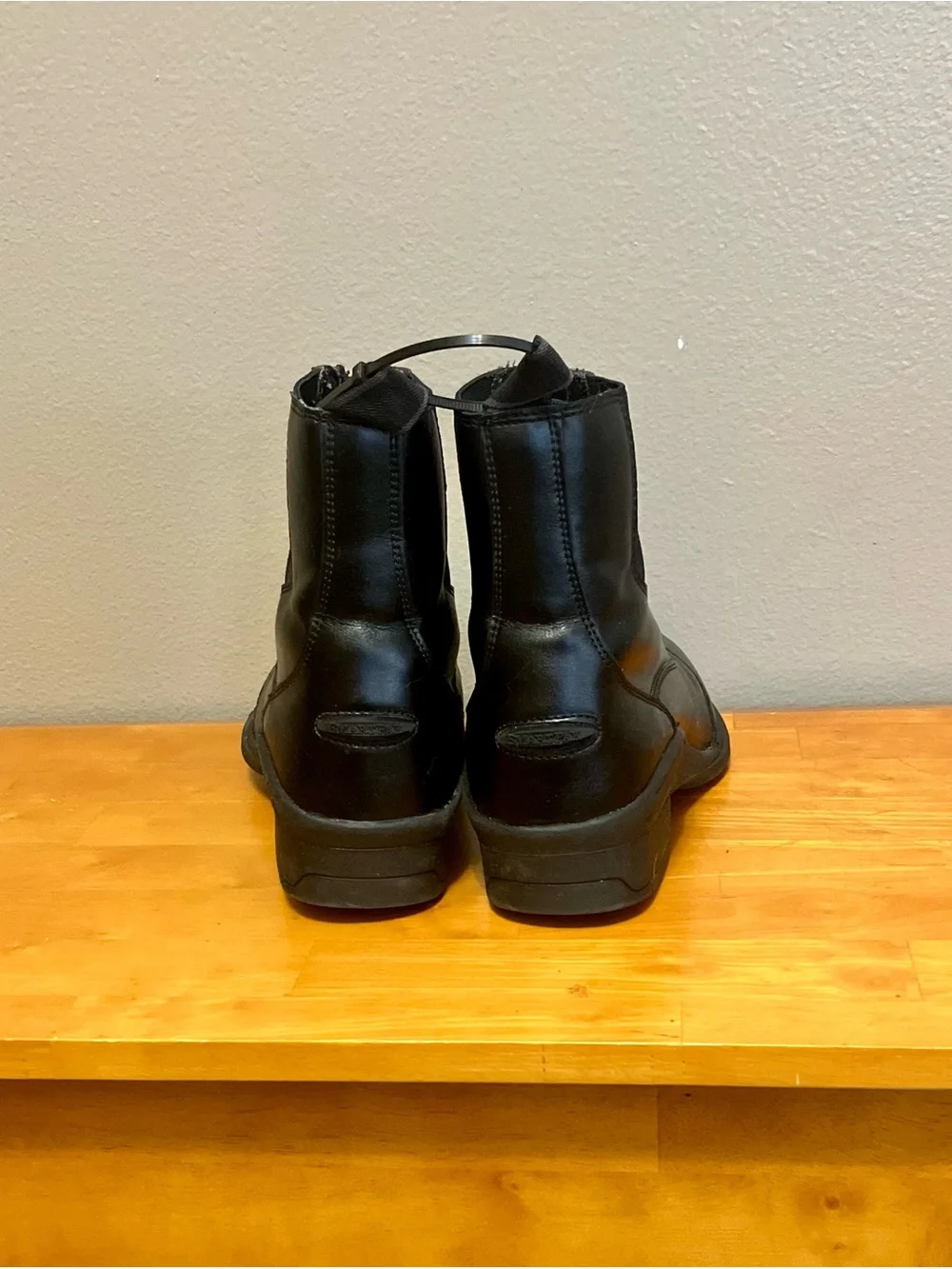 Smart Pak Eliza Synthetic Front-Zip Paddock Boots, Black - Size 3 (VGUC)